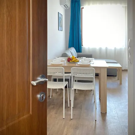 Apartment Central Seaview For 4 Guests